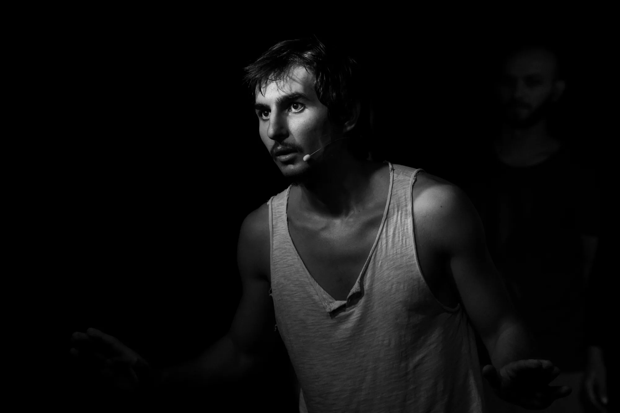 Portret de teatru, alb-negru